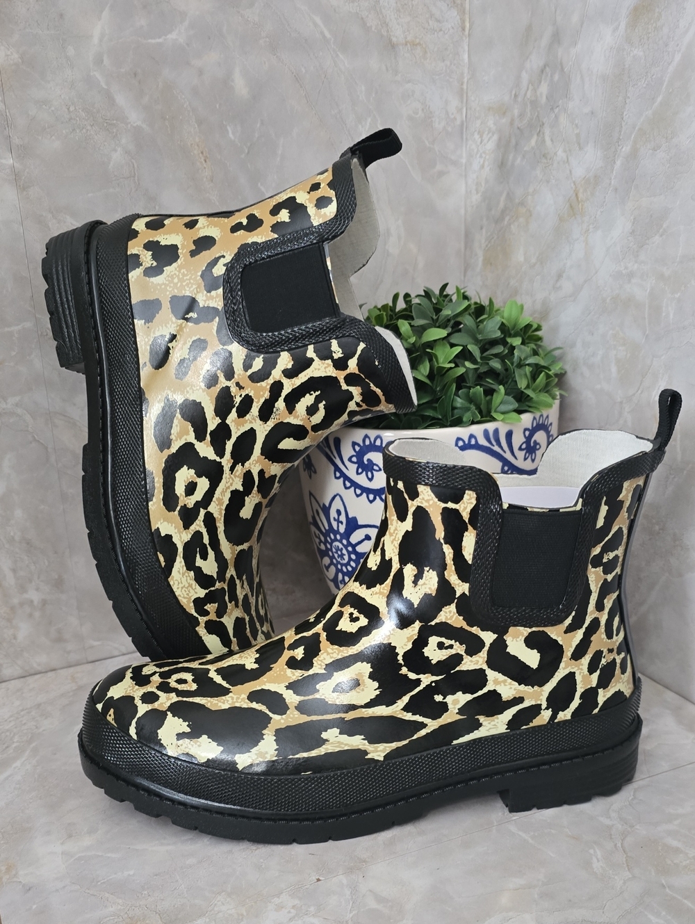 Journee Collection Tekoa Leopard Ankle Rain Boots Sz 8.5 New In Box